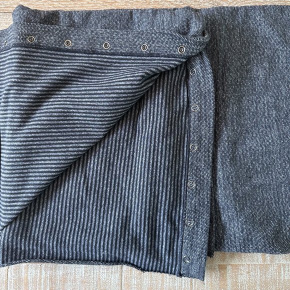 Lululemon Black Heathered Grey Vinyasa Scarf - Picture 2 of 3